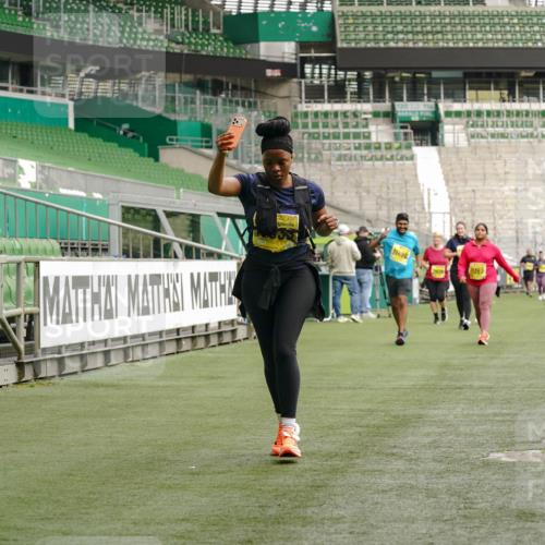 13.09.2026 - 21. swb-Marathon Bremen Michael Burmester http://msf.ph/oto/10427900 13.09.2026 10:52:27 Laufen im Stadion 10317, 10387, 10533, 10534, 10650, 10967, 10968, 11017, 11025, 11161, 11195, 11341, 11352, 11444, 11496, 11538, 11807, 12377, 12408, 12416, 12535, 12546, 10264, 10292, 10407, 10413, 10440, 10732, 10754, 10789, 10925, 11254, 11262, 11423, 11443, 11541, 11698, 11712, 11851, 11942, 11980, 12083, 12440, 12444, 12471, 12472, 12542, 12561 meine-sportfotos.de
