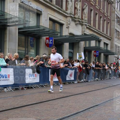 13.09.2026 - 21. swb-Marathon Bremen Strokosch-Dieckow http://msf.ph/oto/10428024 13.09.2026 13:07:55 Ziel 678, 1335, 1696, 2098, 2266, 2844, 3808, 4247, 5594, 6692, 8655, 9582, 13091, 819, 969, 2135, 4732, 4852, 4990, 5570, 5976, 7558, 8611, 8737, 9035, 9356, 13160 meine-sportfotos.de