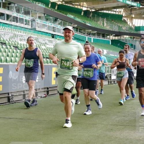 13.09.2026 - 21. swb-Marathon Bremen Michael Burmester http://msf.ph/oto/10428059 13.09.2026 13:26:07 Laufen im Stadion 202, 213, 294, 390, 505, 530, 543, 645, 815, 818, 833, 966, 1077, 1283, 1410, 1443, 1459, 1473, 1487, 1491, 1504, 1515, 1530, 1561, 1618, 1744, 1828, 1830, 1953, 2058, 2059, 2267, 2271, 2273, 2298, 2308, 2309, 2354, 2382, 2384, 2428, 2506, 2508, 2542, 2554, 2558, 2576, 2582, 2591, 2592, 2656, 2675, 2752, 2762, 2817, 2833, 2878, 2896, 2965, 2970, 2981, 3005, 3047, 3062, 3084, 3097, 3142, 3172, 3211, 3259, 3329, 3359, 3390, 3433, 3629 meine-sportfotos.de