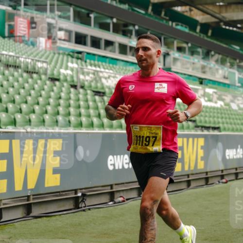 13.09.2026 - 21. swb-Marathon Bremen Michael Burmester http://msf.ph/oto/10428064 13.09.2026 10:19:25 Laufen im Stadion 10366, 10475, 11197, 11418, 11481, 11652, 12358, 12413, 12457, 13530, 13533, 13534, 13536, 13541, 13543, 13550, 13554, 13560, 13564, 13571, 13572, 13573, 13581, 13582, 13599, 13601, 13602, 13610, 13618, 13622, 13632, 13638, 13639, 13643, 10597, 12272, 13501, 13515, 13525, 13547, 13567, 13627, 13635 meine-sportfotos.de