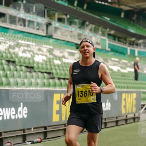 13.09.2026 - 21. swb-Marathon Bremen Michael Burmester http://msf.ph/oto/10428174 13.09.2026 10:19:30 Laufen im Stadion 10366, 10475, 11197, 11418, 11481, 11652, 12358, 12413, 12457, 13530, 13533, 13534, 13536, 13540, 13541, 13543, 13550, 13554, 13560, 13564, 13571, 13572, 13573, 13581, 13582, 13599, 13601, 13602, 13605, 13610, 13618, 13622, 13632, 13638, 13639, 13643, 10597, 12272, 13501, 13515, 13517, 13525, 13542, 13547, 13567, 13623, 13627, 13635 meine-sportfotos.de