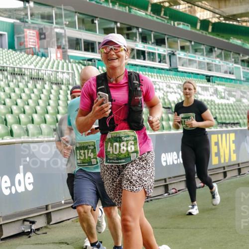 13.09.2026 - 21. swb-Marathon Bremen Michael Burmester http://msf.ph/oto/10428185 13.09.2026 13:26:12 Laufen im Stadion 202, 213, 294, 390, 505, 530, 543, 645, 815, 818, 833, 966, 1077, 1283, 1410, 1443, 1459, 1473, 1487, 1504, 1515, 1530, 1561, 1618, 1700, 1744, 1828, 1830, 1953, 2058, 2059, 2267, 2271, 2273, 2298, 2308, 2309, 2354, 2382, 2384, 2388, 2428, 2506, 2508, 2542, 2554, 2558, 2576, 2582, 2591, 2592, 2656, 2675, 2752, 2762, 2817, 2833, 2878, 2896, 2965, 2970, 2981, 3005, 3047, 3062, 3084, 3097, 3142, 3172, 3211, 3259, 3329, 3359, 3390, 3433, 3540, 3629 meine-sportfotos.de