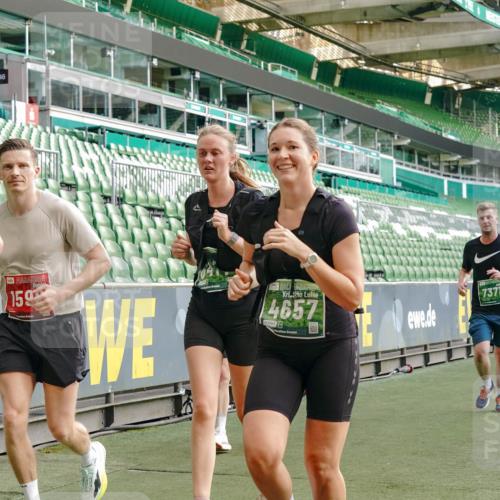 13.09.2026 - 21. swb-Marathon Bremen Michael Burmester http://msf.ph/oto/10428312 13.09.2026 13:26:18 Laufen im Stadion 186, 202, 213, 364, 390, 505, 530, 543, 645, 815, 818, 833, 966, 1077, 1283, 1410, 1443, 1459, 1473, 1487, 1504, 1515, 1530, 1561, 1618, 1700, 1744, 1828, 1830, 1953, 2058, 2059, 2271, 2273, 2298, 2308, 2309, 2354, 2382, 2384, 2388, 2404, 2428, 2506, 2508, 2542, 2558, 2576, 2582, 2591, 2592, 2656, 2675, 2748, 2752, 2762, 2817, 2833, 2878, 2896, 2965, 2970, 2981, 3005, 3047, 3050, 3062, 3084, 3097, 3142, 3172, 3211, 3259, 3329, 3359, 3390, 3433, 3540, 3629, 3756 meine-sportfotos.de