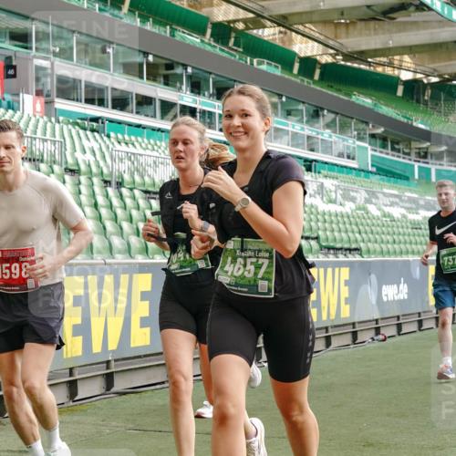 13.09.2026 - 21. swb-Marathon Bremen Michael Burmester http://msf.ph/oto/10428320 13.09.2026 13:26:18 Laufen im Stadion 186, 202, 213, 364, 390, 505, 530, 543, 645, 815, 818, 833, 966, 1077, 1283, 1410, 1443, 1459, 1473, 1487, 1504, 1515, 1530, 1561, 1618, 1700, 1744, 1828, 1830, 1953, 2058, 2059, 2271, 2273, 2298, 2308, 2309, 2354, 2382, 2384, 2388, 2404, 2428, 2506, 2508, 2542, 2558, 2576, 2582, 2591, 2592, 2656, 2675, 2748, 2752, 2762, 2817, 2833, 2878, 2896, 2965, 2970, 2981, 3005, 3047, 3050, 3062, 3084, 3097, 3142, 3172, 3211, 3259, 3329, 3359, 3390, 3433, 3540, 3629, 3756 meine-sportfotos.de