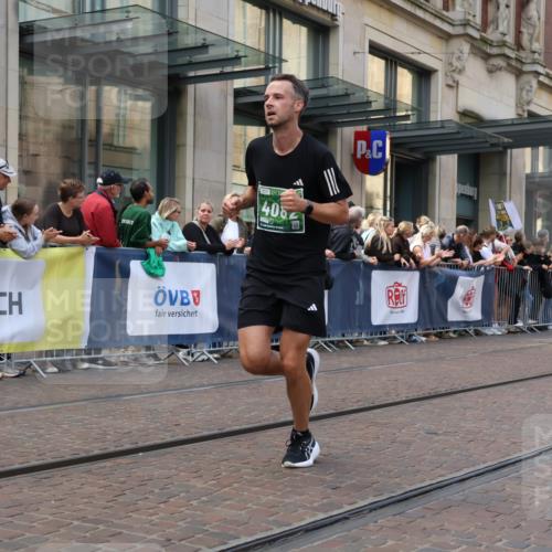 13.09.2026 - 21. swb-Marathon Bremen Strokosch-Dieckow http://msf.ph/oto/10428332 13.09.2026 13:08:14 Ziel 339, 678, 715, 1335, 1696, 3276, 4033, 4082, 4888, 5377, 5424, 6842, 7064, 7121, 8655, 9084, 9582, 2098, 2266, 2844, 3808, 4247, 5594, 6692, 13091, 13160 meine-sportfotos.de