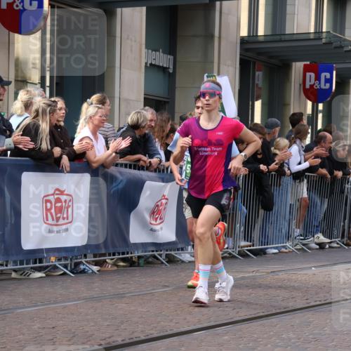 13.09.2026 - 21. swb-Marathon Bremen Strokosch-Dieckow http://msf.ph/oto/10428366 13.09.2026 13:08:17 Ziel 339, 678, 715, 1335, 1696, 3110, 3276, 4033, 4082, 4888, 5377, 5424, 6842, 7064, 7121, 8555, 8655, 9084, 9240, 9411, 9702, 678, 2098, 2266, 2844, 3808, 4247, 5594, 6692, 9582, 13091, 13160 meine-sportfotos.de