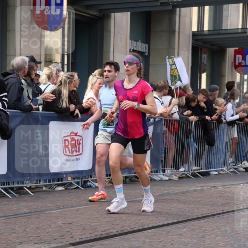 13.09.2026 - 21. swb-Marathon Bremen Strokosch-Dieckow http://msf.ph/oto/10428380 13.09.2026 13:08:18 Ziel 339, 715, 1335, 1696, 3110, 3276, 4033, 4082, 4888, 5377, 5424, 6842, 7064, 7121, 8555, 8655, 9084, 9240, 9411, 9702, 678, 1335, 1696, 2098, 2266, 2844, 3808, 4247, 5594, 6692, 8655, 9582, 13091, 13160 meine-sportfotos.de