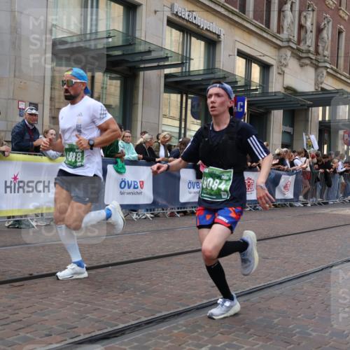 13.09.2026 - 21. swb-Marathon Bremen Strokosch-Dieckow http://msf.ph/oto/10428441 13.09.2026 13:08:20 Ziel 339, 715, 3110, 3276, 4033, 4082, 4888, 5377, 5424, 6842, 7064, 7121, 8555, 9084, 9240, 9411, 9702, 678, 1335, 1696, 2098, 2266, 2844, 3808, 4247, 5594, 6692, 8655, 9582, 13091 meine-sportfotos.de