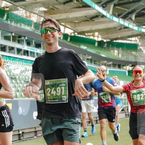 13.09.2026 - 21. swb-Marathon Bremen Michael Burmester http://msf.ph/oto/10428458 13.09.2026 13:02:56 Laufen im Stadion 150, 488, 531, 596, 722, 725, 762, 930, 936, 940, 946, 1006, 1014, 1067, 1163, 1250, 1436, 1458, 1460, 1611, 1771, 2033, 2047, 2062, 2223, 2276, 2292, 2345, 2364, 2378, 2421, 2434, 2513, 2625, 2638, 2666, 2668, 2779, 2900, 2934, 2977, 2987, 3013, 3044, 3114, 3135, 3163, 3164, 3187, 3248, 3258, 3294, 3334, 3360, 3392, 3402, 3460, 3496, 3510, 3527, 3576, 3585, 3597, 3603, 3618, 3667, 3721, 3806, 3846, 3852, 3859, 3893, 3938, 3970, 3983, 4000, 4077, 4133, 4506, 4558 meine-sportfotos.de