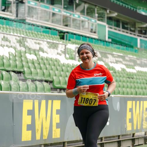 13.09.2026 - 21. swb-Marathon Bremen Michael Burmester http://msf.ph/oto/10428472 13.09.2026 10:54:10 Laufen im Stadion 12163, 12416, 10533, 10534, 10573, 10627, 10650, 10667, 10710, 11031, 11195, 11266, 11352, 11496, 11780, 11807, 12377, 12408, 12440, 12535 meine-sportfotos.de