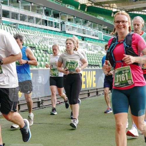 13.09.2026 - 21. swb-Marathon Bremen Michael Burmester http://msf.ph/oto/10428515 13.09.2026 13:26:27 Laufen im Stadion 186, 202, 364, 390, 530, 543, 645, 815, 818, 833, 966, 1077, 1283, 1410, 1443, 1459, 1473, 1487, 1504, 1530, 1561, 1618, 1700, 1744, 1828, 1830, 1953, 2058, 2059, 2271, 2273, 2298, 2308, 2309, 2354, 2382, 2384, 2388, 2404, 2428, 2506, 2507, 2508, 2542, 2558, 2576, 2582, 2591, 2592, 2656, 2675, 2748, 2752, 2762, 2817, 2833, 2875, 2878, 2896, 2965, 2970, 2981, 3005, 3047, 3050, 3062, 3084, 3097, 3142, 3172, 3259, 3329, 3359, 3390, 3433, 3540, 3629, 3756 meine-sportfotos.de