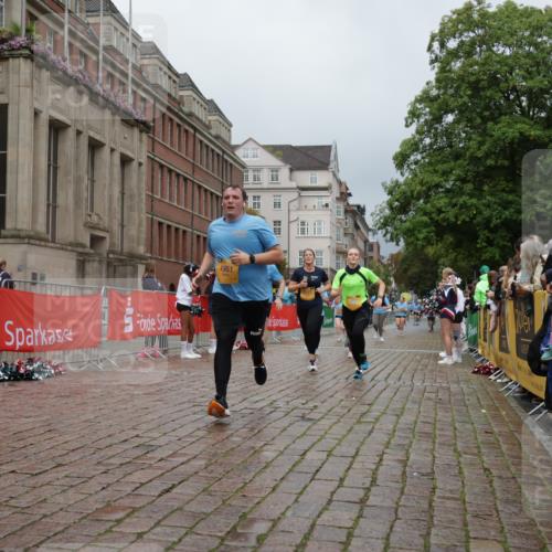 13.09.2026 - Kiel Lauf Yannick Fuchs http://msf.ph/oto/10428518 13.09.2026 11:08:32 Ziel 834, 1067, 2235, 2575, 3536, 3798, 5418, 6360, 6626, 6662, 7667, 9800, 10645, 10647, 11442, 121, 755, 1951, 2120, 3397, 3798, 4297, 4949, 5833, 5856, 6061, 6185, 6401, 7108, 7123, 7254, 8019, 10525, 10702, 24, 25, 1170, 2250, 2951, 4709, 6576, 9162, 10928, 94, 755, 1951, 2136, 3397, 3828, 4297, 6404, 9952, 12379 meine-sportfotos.de