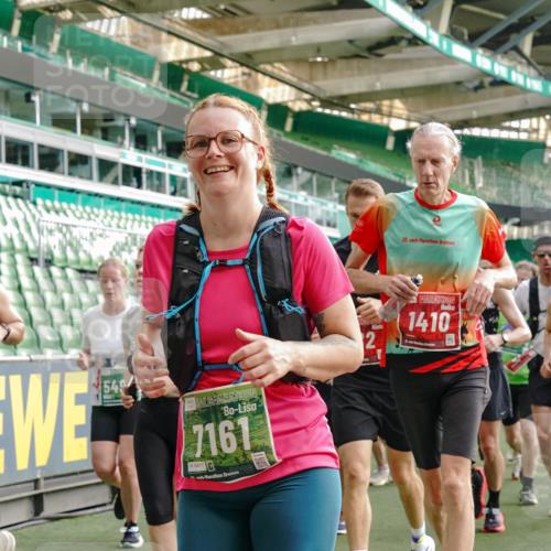 13.09.2026 - 21. swb-Marathon Bremen Michael Burmester http://msf.ph/oto/10428521 13.09.2026 13:26:27 Laufen im Stadion 186, 202, 364, 390, 530, 543, 645, 815, 818, 833, 966, 1077, 1283, 1410, 1443, 1459, 1473, 1487, 1504, 1530, 1561, 1618, 1700, 1744, 1828, 1830, 1953, 2058, 2059, 2271, 2273, 2298, 2308, 2309, 2354, 2382, 2384, 2388, 2404, 2428, 2506, 2507, 2508, 2542, 2558, 2576, 2582, 2591, 2592, 2656, 2675, 2748, 2752, 2762, 2817, 2833, 2875, 2878, 2896, 2965, 2970, 2981, 3005, 3047, 3050, 3062, 3084, 3097, 3142, 3172, 3259, 3329, 3359, 3390, 3433, 3540, 3629, 3756 meine-sportfotos.de