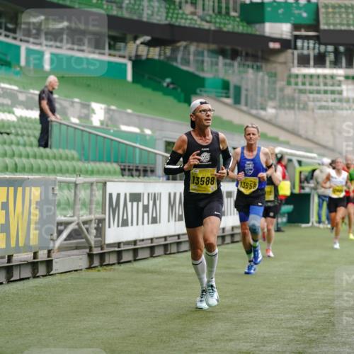 13.09.2026 - 21. swb-Marathon Bremen Michael Burmester http://msf.ph/oto/10428552 13.09.2026 10:19:44 Laufen im Stadion 10261, 10262, 10366, 10475, 10818, 10994, 11067, 11068, 11176, 11197, 11418, 11481, 11512, 11652, 12324, 12358, 12413, 13505, 13530, 13533, 13534, 13536, 13540, 13541, 13543, 13550, 13558, 13560, 13564, 13573, 13581, 13582, 13583, 13588, 13590, 13599, 13601, 13605, 13610, 13618, 13619, 13622, 13632, 13633, 13638, 13639, 10597, 12272, 13501, 13510, 13515, 13517, 13525, 13542, 13547, 13567, 13579, 13623, 13627, 13635 meine-sportfotos.de