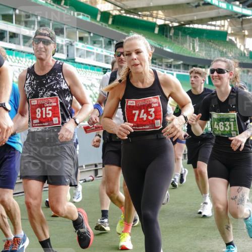 13.09.2026 - 21. swb-Marathon Bremen Michael Burmester http://msf.ph/oto/10428589 13.09.2026 13:26:29 Laufen im Stadion 186, 202, 364, 390, 530, 543, 645, 815, 818, 833, 966, 1077, 1283, 1410, 1443, 1459, 1473, 1487, 1504, 1530, 1561, 1618, 1700, 1744, 1828, 1830, 1953, 2058, 2059, 2271, 2273, 2298, 2308, 2309, 2354, 2382, 2384, 2388, 2404, 2428, 2506, 2507, 2508, 2542, 2558, 2576, 2582, 2591, 2592, 2656, 2675, 2748, 2752, 2762, 2817, 2875, 2878, 2896, 2965, 2970, 2981, 3005, 3045, 3047, 3050, 3062, 3084, 3097, 3142, 3172, 3184, 3259, 3329, 3359, 3390, 3433, 3540, 3629, 3756 meine-sportfotos.de