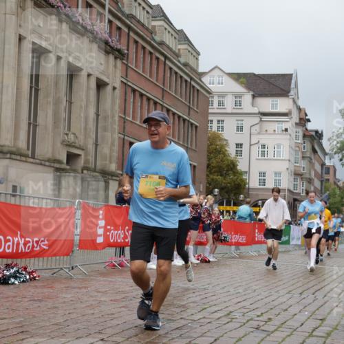 13.09.2026 - Kiel Lauf Yannick Fuchs http://msf.ph/oto/10428621 13.09.2026 11:08:50 Ziel 24, 25, 1170, 1226, 2250, 2951, 4709, 10928, 11674, 12334, 834, 1067, 2235, 2575, 3536, 3798, 5418, 5856, 6061, 6185, 6360, 6576, 6626, 6662, 7108, 7254, 7667, 9162, 9800, 10525, 10645, 10647, 11442, 1569, 3022, 3752, 4526, 6028, 7681, 9112, 9752, 9995, 10813, 12238, 12532, 6401, 7108, 7254, 10525 meine-sportfotos.de