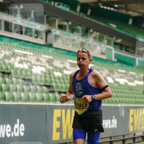 13.09.2026 - 21. swb-Marathon Bremen Michael Burmester http://msf.ph/oto/10428659 13.09.2026 10:19:48 Laufen im Stadion 10261, 10262, 10366, 10475, 10818, 10994, 11067, 11068, 11176, 11197, 11418, 11481, 11512, 11652, 12324, 12358, 12413, 12540, 13505, 13530, 13533, 13534, 13536, 13540, 13541, 13550, 13558, 13560, 13564, 13573, 13581, 13583, 13588, 13590, 13599, 13601, 13605, 13610, 13618, 13619, 13622, 13632, 13633, 13637, 13638, 13639, 10597, 12272, 13501, 13510, 13515, 13517, 13525, 13542, 13547, 13567, 13579, 13623, 13627, 13635 meine-sportfotos.de