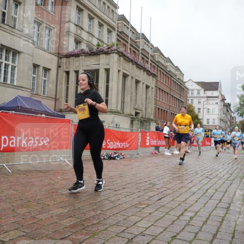 13.09.2026 - Kiel Lauf Yannick Fuchs http://msf.ph/oto/10428679 13.09.2026 11:08:56 Ziel 1226, 1569, 2250, 2951, 3022, 4526, 9752, 10813, 10928, 11674, 12334, 24, 25, 834, 1067, 1170, 2235, 2575, 3536, 3798, 4709, 5418, 6061, 6185, 6360, 6576, 6626, 6662, 7667, 9162, 9800, 10645, 10647, 11442, 1934, 3752, 6028, 7681, 8933, 9112, 9995, 12238, 12532, 3798, 5856, 6061, 6185, 7108, 7254, 10525 meine-sportfotos.de