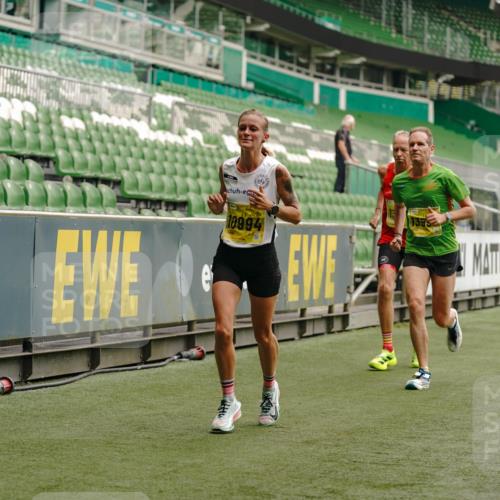13.09.2026 - 21. swb-Marathon Bremen Michael Burmester http://msf.ph/oto/10428711 13.09.2026 10:19:51 Laufen im Stadion 10261, 10262, 10366, 10475, 10818, 10994, 11067, 11068, 11176, 11197, 11418, 11481, 11512, 11652, 12324, 12358, 12413, 12540, 13505, 13530, 13533, 13534, 13536, 13540, 13541, 13550, 13558, 13560, 13564, 13573, 13581, 13583, 13588, 13590, 13599, 13601, 13605, 13610, 13618, 13619, 13622, 13632, 13633, 13637, 13638, 13639, 10597, 12272, 13501, 13510, 13515, 13517, 13525, 13542, 13547, 13567, 13579, 13623, 13627, 13635 meine-sportfotos.de
