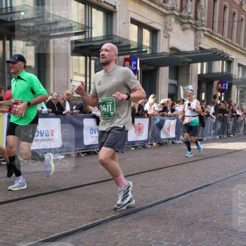 13.09.2026 - 21. swb-Marathon Bremen Strokosch-Dieckow http://msf.ph/oto/10428737 13.09.2026 13:08:33 Ziel 715, 1925, 2287, 3110, 3276, 3330, 4033, 4384, 5377, 5517, 5636, 5696, 6842, 6906, 7064, 7121, 7262, 8555, 9240, 9411, 9702, 9867, 9906, 9911, 339, 678, 715, 1335, 1696, 3808, 4082, 4247, 4888, 5424, 5594, 8655, 9084, 9582 meine-sportfotos.de