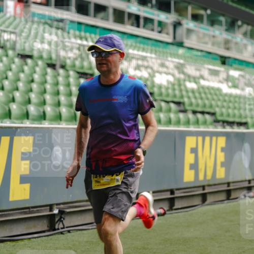 13.09.2026 - 21. swb-Marathon Bremen Michael Burmester http://msf.ph/oto/10428830 13.09.2026 10:19:54 Laufen im Stadion 10261, 10262, 10366, 10475, 10818, 10994, 11067, 11068, 11176, 11197, 11418, 11481, 11512, 11652, 12324, 12358, 12413, 12540, 13505, 13530, 13533, 13534, 13536, 13540, 13541, 13550, 13558, 13560, 13564, 13573, 13581, 13583, 13588, 13590, 13599, 13601, 13605, 13610, 13618, 13619, 13622, 13632, 13633, 13637, 13638, 13639, 10597, 12272, 13501, 13510, 13515, 13517, 13542, 13547, 13567, 13579, 13623, 13627, 13635 meine-sportfotos.de