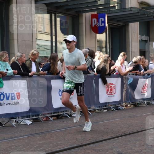 13.09.2026 - 21. swb-Marathon Bremen Strokosch-Dieckow http://msf.ph/oto/10428847 13.09.2026 13:08:37 Ziel 1925, 2287, 3110, 3330, 4033, 4384, 5377, 5517, 5636, 5696, 6906, 7262, 8120, 8555, 9240, 9411, 9702, 9867, 9906, 9911, 339, 678, 715, 1335, 1696, 3276, 4033, 4082, 4247, 4888, 5424, 6842, 7064, 7121, 8655, 9084, 9582 meine-sportfotos.de