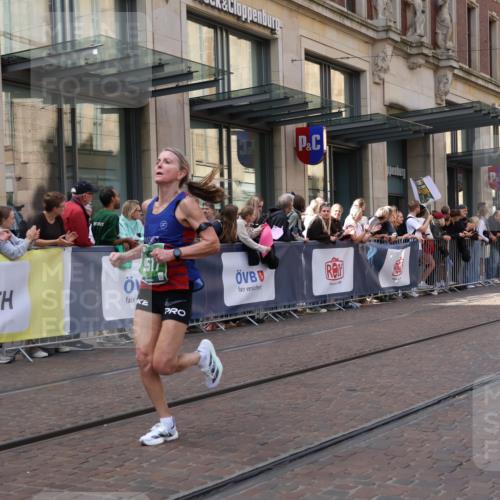 13.09.2026 - 21. swb-Marathon Bremen Strokosch-Dieckow http://msf.ph/oto/10428932 13.09.2026 13:08:40 Ziel 1925, 2287, 2291, 2909, 3110, 3330, 4384, 5383, 5517, 5636, 5696, 6906, 7262, 8120, 8555, 8830, 9240, 9411, 9702, 9867, 9906, 9911, 10044, 339, 678, 715, 1335, 1696, 3276, 4033, 4082, 4888, 5377, 5424, 6842, 7064, 7121, 8555, 8655, 9084, 9582, 9702 meine-sportfotos.de