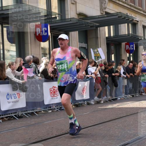 13.09.2026 - 21. swb-Marathon Bremen Strokosch-Dieckow http://msf.ph/oto/10428941 13.09.2026 13:08:43 Ziel 1925, 2287, 2291, 2909, 3330, 4384, 4898, 5383, 5517, 5636, 5696, 6906, 7262, 8120, 8830, 9867, 9906, 9911, 10044, 339, 715, 1335, 1696, 3110, 3276, 4033, 4082, 4888, 5377, 5424, 6842, 7064, 7121, 8555, 8655, 9084, 9240, 9411, 9702 meine-sportfotos.de