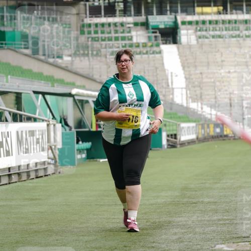 13.09.2026 - 21. swb-Marathon Bremen Michael Burmester http://msf.ph/oto/10428944 13.09.2026 10:56:13 Laufen im Stadion 10317, 10387, 10967, 11017, 11025, 11161, 11341, 11444, 11538, 12416, 12546 meine-sportfotos.de