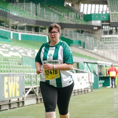 13.09.2026 - 21. swb-Marathon Bremen Michael Burmester http://msf.ph/oto/10428977 13.09.2026 10:56:17 Laufen im Stadion 10317, 10387, 10967, 11017, 11025, 11161, 11341, 11444, 11538, 12416, 12546 meine-sportfotos.de