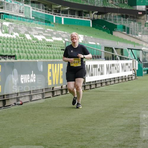 13.09.2026 - 21. swb-Marathon Bremen Michael Burmester http://msf.ph/oto/10428994 13.09.2026 11:05:53 Laufen im Stadion 11523, 11580, 12562 meine-sportfotos.de