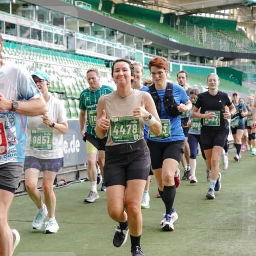 13.09.2026 - 21. swb-Marathon Bremen Michael Burmester http://msf.ph/oto/10428999 13.09.2026 13:26:46 Laufen im Stadion 186, 202, 357, 364, 390, 530, 543, 597, 645, 833, 966, 1077, 1283, 1410, 1412, 1443, 1459, 1473, 1487, 1530, 1608, 1618, 1700, 1744, 1769, 1828, 1953, 1961, 2058, 2273, 2298, 2308, 2309, 2382, 2384, 2388, 2404, 2428, 2507, 2508, 2542, 2558, 2576, 2582, 2591, 2592, 2656, 2675, 2725, 2748, 2762, 2817, 2875, 2878, 2923, 2965, 2970, 2981, 3045, 3047, 3050, 3062, 3073, 3084, 3097, 3172, 3184, 3219, 3359, 3433, 3540, 3592, 3629, 3756, 3907, 3978 meine-sportfotos.de