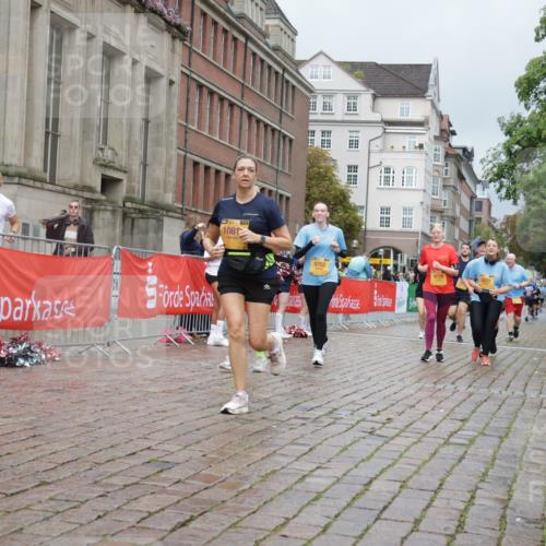 13.09.2026 - Kiel Lauf Yannick Fuchs http://msf.ph/oto/10429029 13.09.2026 11:09:30 Ziel 607, 2784, 5528, 7310, 8922, 8979, 10184, 10253, 10262, 10263, 10268, 11889, 1569, 1934, 3022, 3752, 4526, 6028, 7681, 8637, 8933, 9112, 9752, 9995, 10253, 10262, 10263, 10268, 10813, 11674, 12238, 12532, 508, 1074, 2992, 5843, 5867, 7111, 7683, 7826, 10352, 10423, 11208, 1226, 2951, 10813, 10928, 11674, 12334 meine-sportfotos.de