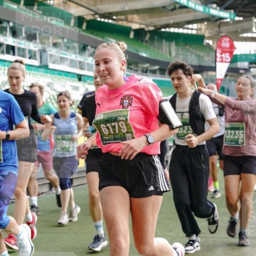 13.09.2026 - 21. swb-Marathon Bremen Michael Burmester http://msf.ph/oto/10429031 13.09.2026 13:26:47 Laufen im Stadion 186, 202, 357, 364, 390, 530, 543, 597, 645, 833, 966, 1077, 1283, 1410, 1412, 1443, 1459, 1473, 1487, 1530, 1608, 1618, 1700, 1744, 1769, 1828, 1953, 1961, 2058, 2273, 2298, 2308, 2309, 2382, 2384, 2388, 2404, 2428, 2507, 2508, 2542, 2558, 2576, 2582, 2591, 2592, 2656, 2675, 2725, 2748, 2762, 2817, 2875, 2878, 2923, 2965, 2970, 2981, 3045, 3047, 3050, 3062, 3073, 3084, 3097, 3172, 3184, 3219, 3359, 3433, 3540, 3592, 3629, 3756, 3907, 3978 meine-sportfotos.de