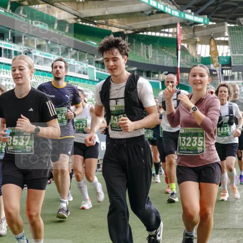 13.09.2026 - 21. swb-Marathon Bremen Michael Burmester http://msf.ph/oto/10429047 13.09.2026 13:26:48 Laufen im Stadion 186, 202, 357, 364, 390, 530, 543, 597, 645, 833, 966, 1077, 1283, 1410, 1412, 1443, 1459, 1473, 1487, 1530, 1608, 1618, 1700, 1744, 1769, 1828, 1953, 1961, 2058, 2273, 2298, 2308, 2309, 2382, 2384, 2388, 2404, 2428, 2507, 2508, 2542, 2558, 2576, 2582, 2592, 2656, 2675, 2725, 2748, 2762, 2817, 2875, 2876, 2923, 2965, 2970, 2981, 3045, 3047, 3050, 3062, 3073, 3084, 3097, 3172, 3184, 3219, 3359, 3433, 3540, 3592, 3629, 3756, 3907, 3978 meine-sportfotos.de