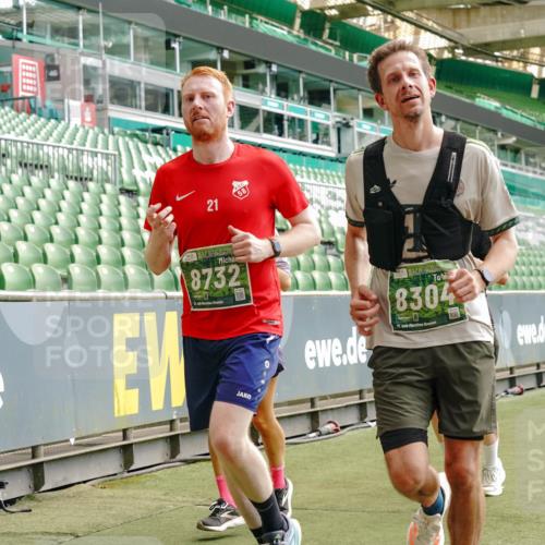 13.09.2026 - 21. swb-Marathon Bremen Michael Burmester http://msf.ph/oto/10429109 13.09.2026 13:03:10 Laufen im Stadion 150, 210, 488, 596, 722, 725, 762, 881, 936, 940, 946, 1014, 1163, 1250, 1458, 1460, 1479, 1611, 1649, 1771, 2047, 2223, 2276, 2292, 2345, 2364, 2378, 2421, 2434, 2513, 2625, 2638, 2666, 2668, 2779, 2851, 2900, 2934, 2977, 2987, 3013, 3044, 3114, 3135, 3163, 3164, 3187, 3248, 3258, 3294, 3334, 3360, 3392, 3402, 3454, 3460, 3496, 3510, 3527, 3576, 3579, 3585, 3597, 3603, 3618, 3667, 3721, 3846, 3852, 3859, 3893, 3938, 3970, 3983, 4000, 4077, 4133, 4506, 4558 meine-sportfotos.de