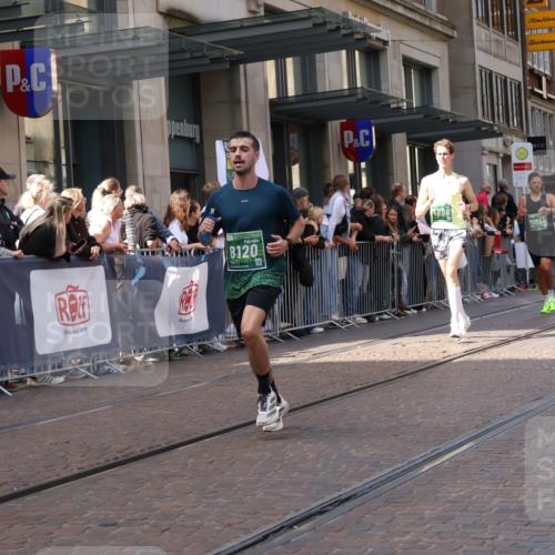 13.09.2026 - 21. swb-Marathon Bremen Strokosch-Dieckow http://msf.ph/oto/10429112 13.09.2026 13:08:51 Ziel 1241, 1925, 2287, 2291, 2909, 4384, 4895, 4898, 5383, 5636, 7262, 8120, 8830, 9866, 9904, 10044, 715, 3110, 3276, 3330, 4033, 4888, 5377, 5517, 5696, 6842, 6906, 7064, 7121, 8555, 9084, 9240, 9411, 9702, 9867, 9906, 9911 meine-sportfotos.de