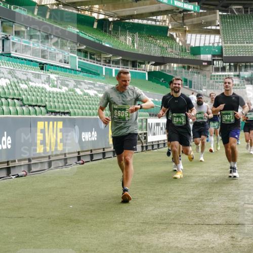 13.09.2026 - 21. swb-Marathon Bremen Michael Burmester http://msf.ph/oto/10429138 13.09.2026 13:03:11 Laufen im Stadion 150, 210, 488, 596, 722, 725, 762, 881, 936, 940, 946, 1014, 1163, 1250, 1458, 1460, 1479, 1611, 1649, 1771, 2047, 2223, 2276, 2292, 2345, 2364, 2378, 2421, 2434, 2513, 2625, 2638, 2666, 2668, 2779, 2851, 2900, 2934, 2977, 2987, 3013, 3044, 3114, 3135, 3163, 3164, 3187, 3248, 3258, 3294, 3334, 3360, 3392, 3402, 3454, 3460, 3496, 3510, 3527, 3576, 3579, 3585, 3597, 3603, 3618, 3667, 3721, 3846, 3852, 3859, 3893, 3938, 3970, 3983, 4000, 4077, 4133, 4506, 4558 meine-sportfotos.de