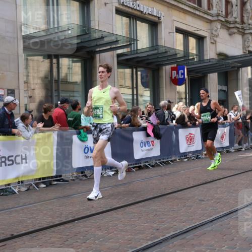 13.09.2026 - 21. swb-Marathon Bremen Strokosch-Dieckow http://msf.ph/oto/10429177 13.09.2026 13:08:54 Ziel 1034, 1241, 2287, 2291, 2909, 3197, 4384, 4895, 4898, 5383, 5636, 7262, 8120, 8759, 8830, 9789, 9866, 9904, 10044, 715, 1925, 3110, 3276, 3330, 4033, 5377, 5517, 5636, 5696, 6842, 6906, 7064, 7121, 8555, 9240, 9411, 9702, 9867, 9906, 9911 meine-sportfotos.de