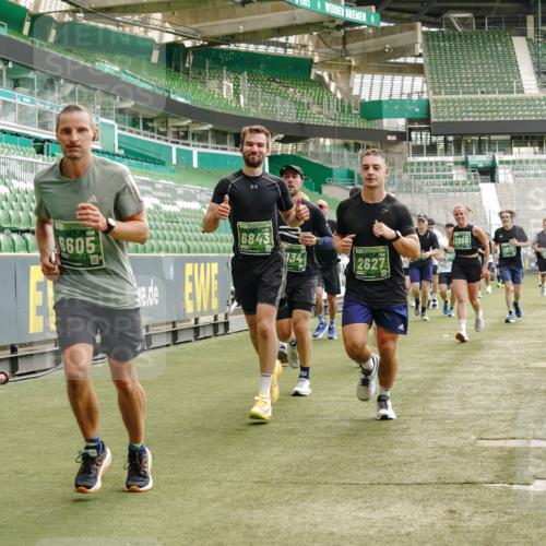 13.09.2026 - 21. swb-Marathon Bremen Michael Burmester http://msf.ph/oto/10429182 13.09.2026 13:03:12 Laufen im Stadion 150, 210, 488, 596, 722, 725, 762, 881, 936, 940, 946, 1014, 1163, 1250, 1343, 1458, 1460, 1479, 1611, 1649, 1771, 2047, 2223, 2276, 2292, 2345, 2364, 2378, 2421, 2434, 2513, 2625, 2638, 2666, 2668, 2779, 2851, 2900, 2934, 2977, 2987, 3013, 3044, 3114, 3135, 3163, 3164, 3187, 3248, 3258, 3294, 3334, 3360, 3392, 3402, 3454, 3460, 3496, 3510, 3527, 3576, 3579, 3585, 3597, 3603, 3618, 3721, 3846, 3852, 3859, 3893, 3938, 3970, 3983, 4000, 4077, 4133, 4506, 4558 meine-sportfotos.de
