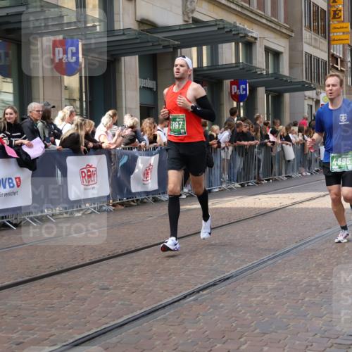 13.09.2026 - 21. swb-Marathon Bremen Strokosch-Dieckow http://msf.ph/oto/10429348 13.09.2026 13:09:07 Ziel 1034, 1241, 3197, 4473, 4895, 5111, 6652, 8759, 9789, 9866, 9904, 1925, 2287, 2291, 2909, 3110, 3330, 4384, 4898, 5383, 5517, 5636, 5696, 6906, 7262, 8120, 8830, 9240, 9867, 9906, 9911, 10044 meine-sportfotos.de