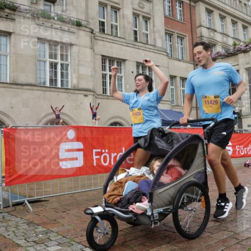 13.09.2026 - Kiel Lauf Yannick Fuchs http://msf.ph/oto/10429419 13.09.2026 11:10:26 Ziel 678, 2630, 3245, 6476, 10704, 11060, 11576, 12178, 585, 1937, 2337, 3086, 3227, 4063, 5371, 6908, 9102, 9168, 9254, 9665, 9967, 10154, 11013, 11428, 11429, 11884, 12008, 12016, 12178, 12698, 586, 1334, 2134, 2175, 2176, 2177, 3716, 6409, 8491, 9206, 9406, 9916, 10090, 10101, 10550, 508, 1074, 5843, 5867, 6908, 7683, 7826, 9967, 10352, 11208, 11428, 11429 meine-sportfotos.de