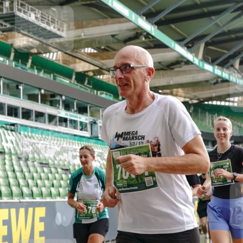 13.09.2026 - 21. swb-Marathon Bremen Michael Burmester http://msf.ph/oto/10429513 13.09.2026 13:27:08 Laufen im Stadion 186, 202, 357, 364, 390, 530, 597, 645, 726, 833, 888, 1077, 1283, 1412, 1473, 1487, 1530, 1608, 1618, 1700, 1744, 1769, 1828, 1961, 1984, 2236, 2273, 2309, 2382, 2384, 2388, 2404, 2428, 2502, 2507, 2508, 2542, 2558, 2576, 2582, 2592, 2656, 2675, 2725, 2748, 2817, 2875, 2876, 2923, 2965, 2970, 3045, 3047, 3050, 3062, 3073, 3084, 3097, 3172, 3184, 3219, 3359, 3433, 3540, 3592, 3629, 3756, 3885, 3907, 3978, 4457, 4660 meine-sportfotos.de