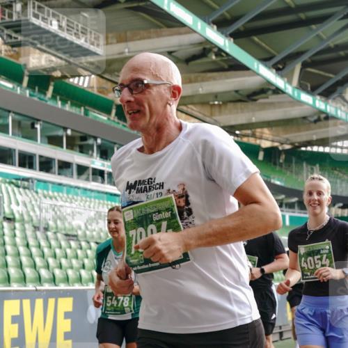 13.09.2026 - 21. swb-Marathon Bremen Michael Burmester http://msf.ph/oto/10429522 13.09.2026 13:27:09 Laufen im Stadion 186, 202, 357, 364, 390, 530, 597, 645, 726, 833, 888, 1077, 1283, 1412, 1473, 1487, 1530, 1608, 1618, 1700, 1744, 1769, 1828, 1961, 1984, 2236, 2273, 2309, 2382, 2384, 2388, 2404, 2428, 2502, 2507, 2508, 2542, 2558, 2576, 2582, 2592, 2656, 2675, 2725, 2748, 2817, 2875, 2876, 2923, 2965, 2970, 3045, 3047, 3050, 3062, 3073, 3084, 3097, 3172, 3184, 3219, 3359, 3433, 3540, 3592, 3629, 3756, 3885, 3907, 3978, 4457, 4660 meine-sportfotos.de