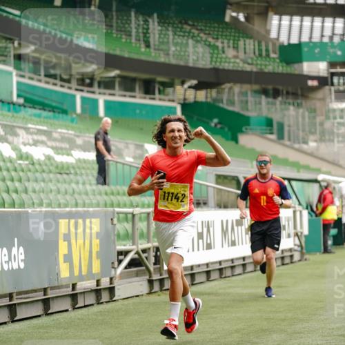 13.09.2026 - 21. swb-Marathon Bremen Michael Burmester http://msf.ph/oto/10429602 13.09.2026 10:20:54 Laufen im Stadion 10244, 10261, 10262, 10818, 10961, 10994, 11067, 11068, 11142, 11176, 11197, 11418, 11512, 11964, 12289, 12324, 12358, 12413, 12456, 12513, 12520, 12540, 13505, 13514, 13540, 13548, 13558, 13560, 13568, 13575, 13583, 13588, 13590, 13601, 13605, 13606, 13608, 13610, 13619, 13633, 13637, 10597, 12272, 12457, 12458, 13501, 13504, 13510, 13515, 13517, 13522, 13542, 13547, 13554, 13561, 13567, 13579, 13623, 13635 meine-sportfotos.de