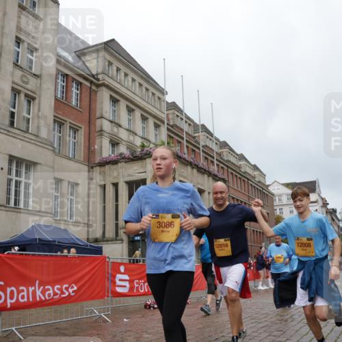 13.09.2026 - Kiel Lauf Yannick Fuchs http://msf.ph/oto/10429625 13.09.2026 11:10:44 Ziel 586, 1334, 2175, 2176, 2177, 3716, 6409, 6670, 8491, 9916, 10090, 10101, 10550, 11600, 585, 678, 1937, 2134, 2630, 3086, 3245, 6476, 9102, 9206, 9254, 9406, 10704, 11060, 11576, 12008, 12016, 12178, 12698, 1523, 2512, 2628, 5920, 6756, 6852, 7930, 8468, 10380, 10661, 11644, 585, 1937, 3086, 3227, 4063, 5371, 9168, 9254, 10154, 11884, 12008, 12016 meine-sportfotos.de