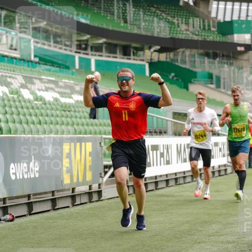13.09.2026 - 21. swb-Marathon Bremen Michael Burmester http://msf.ph/oto/10429666 13.09.2026 10:20:56 Laufen im Stadion 10244, 10261, 10262, 10818, 10961, 10994, 11067, 11068, 11142, 11176, 11197, 11418, 11512, 11964, 12289, 12324, 12358, 12413, 12456, 12513, 12520, 12540, 13505, 13514, 13540, 13548, 13558, 13560, 13568, 13575, 13583, 13588, 13590, 13601, 13605, 13606, 13608, 13610, 13619, 13633, 13637, 10597, 12272, 12457, 12458, 13501, 13504, 13510, 13515, 13517, 13522, 13542, 13547, 13554, 13561, 13567, 13579, 13623, 13635 meine-sportfotos.de