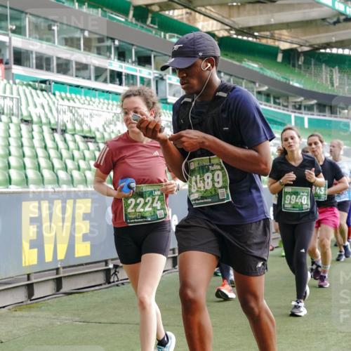 13.09.2026 - 21. swb-Marathon Bremen Michael Burmester http://msf.ph/oto/10429709 13.09.2026 13:27:18 Laufen im Stadion 111, 186, 202, 357, 364, 390, 478, 597, 726, 829, 833, 888, 925, 1077, 1283, 1412, 1473, 1496, 1530, 1608, 1618, 1700, 1769, 1958, 1961, 1984, 2236, 2273, 2309, 2382, 2384, 2388, 2404, 2428, 2502, 2507, 2508, 2542, 2558, 2576, 2582, 2592, 2656, 2675, 2725, 2748, 2817, 2875, 2876, 2923, 2965, 2970, 3045, 3047, 3050, 3062, 3073, 3084, 3172, 3184, 3219, 3359, 3433, 3540, 3592, 3629, 3756, 3885, 3907, 3978, 4457, 4660 meine-sportfotos.de
