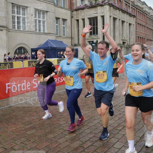 13.09.2026 - Kiel Lauf Yannick Fuchs http://msf.ph/oto/10429759 13.09.2026 11:11:10 Ziel 2251, 4019, 5341, 6852, 7473, 8314, 8315, 8826, 11934, 586, 1334, 1523, 2175, 2176, 2177, 2512, 2628, 3716, 5920, 6409, 6670, 6756, 7930, 8468, 8491, 9916, 10090, 10101, 10380, 10550, 10661, 11600, 11644, 1079, 1460, 1655, 2192, 3346, 4090, 4589, 5869, 7181, 7431, 8127, 9693, 10067, 10882, 11361, 11417, 11719, 11947, 12845, 586, 678, 1334, 2134, 2175, 2176, 2177, 3245, 3716, 6476, 9206, 9406, 9916, 10101, 11576 meine-sportfotos.de