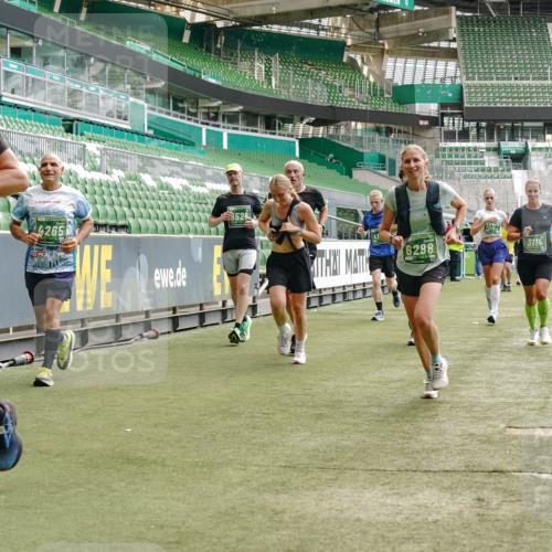 13.09.2026 - 21. swb-Marathon Bremen Michael Burmester http://msf.ph/oto/10429798 13.09.2026 13:03:30 Laufen im Stadion 209, 210, 488, 534, 596, 722, 725, 762, 881, 936, 940, 1014, 1250, 1343, 1458, 1460, 1479, 1611, 1649, 1653, 1771, 2223, 2276, 2292, 2345, 2364, 2378, 2421, 2434, 2513, 2625, 2666, 2668, 2779, 2851, 2891, 2900, 2934, 2977, 3013, 3114, 3135, 3163, 3164, 3187, 3248, 3258, 3360, 3402, 3425, 3454, 3460, 3496, 3510, 3576, 3579, 3585, 3597, 3603, 3618, 3721, 3846, 3852, 3859, 3893, 3938, 3970, 3983, 4000, 4077, 4133, 4506, 4558, 242 meine-sportfotos.de